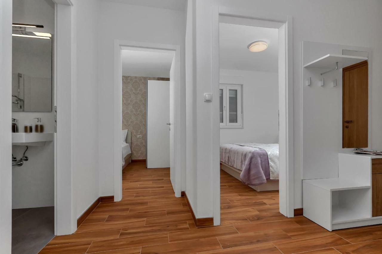 Emilia Lofts Aparthotel Tučepi Exteriör bild