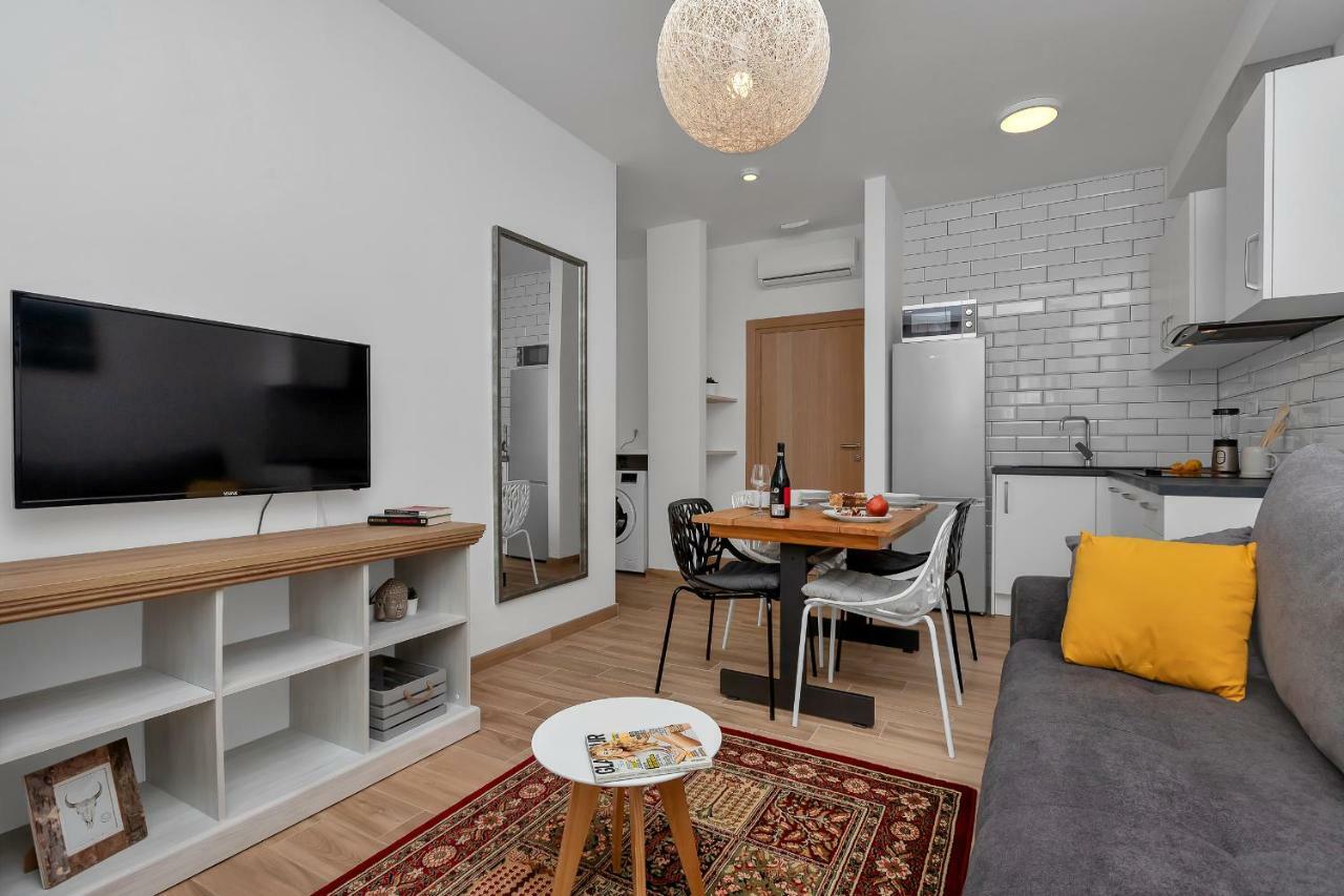 Emilia Lofts Aparthotel Tučepi Exteriör bild